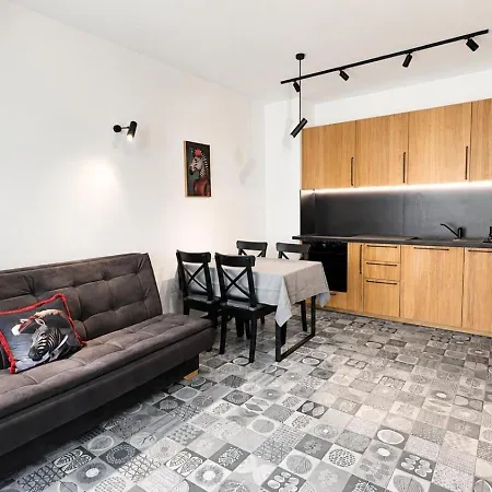Park 1br W/yard & Heated Mineral Pool