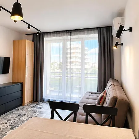 Park 1br W/yard & Heated Mineral Pool * Varna