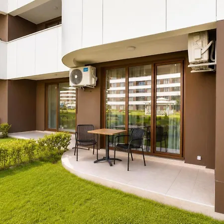 Park 1br W/yard & Heated Mineral Pool *