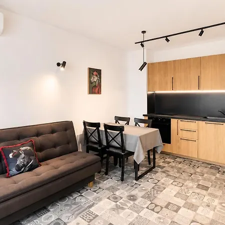 Park 1br W/yard & Heated Mineral Pool Apartamento *