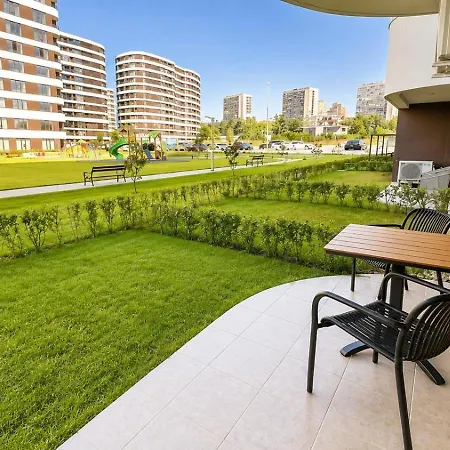 Park 1br W/yard & Heated Mineral Pool Varna